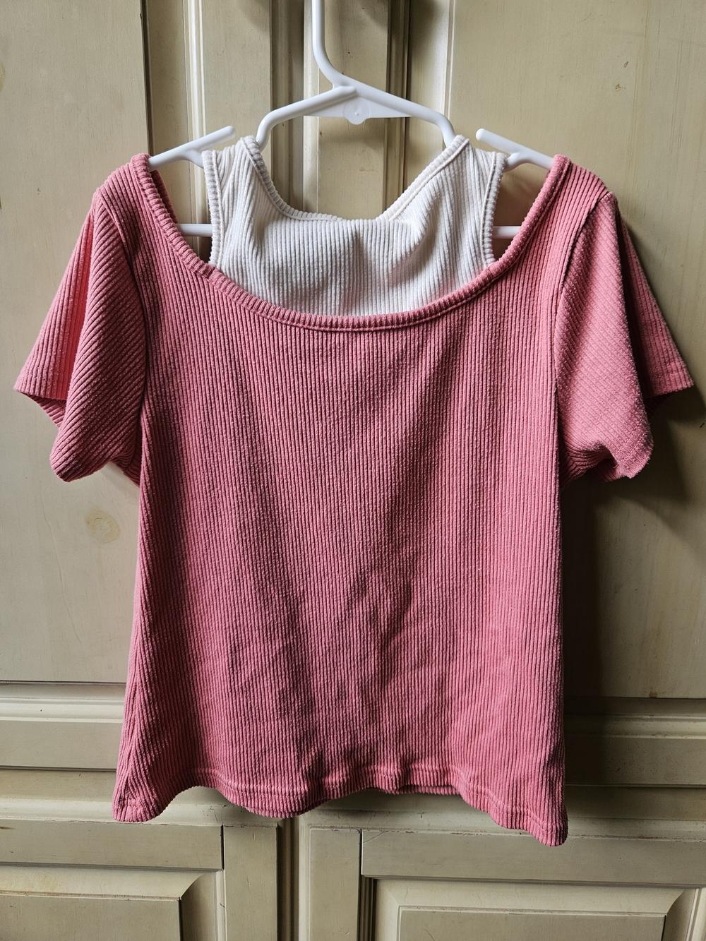 Pink Ribbed Short-Sleeve Top with White Tank Layer - Picture 4 of 4